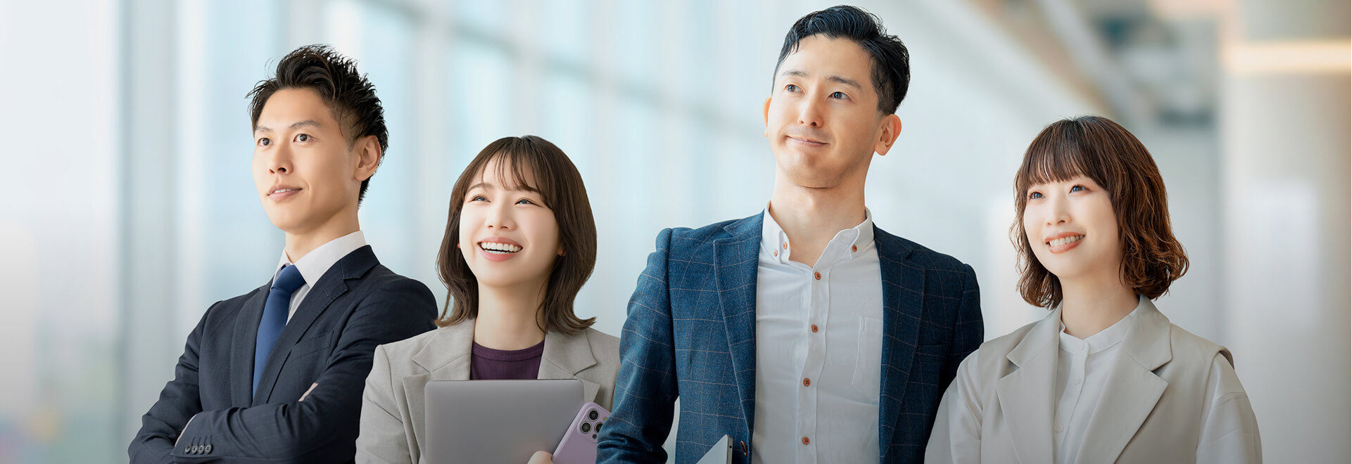 働く従業員のイメージ写真