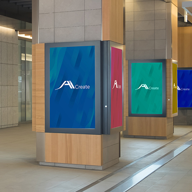 柱に取り付けられた広告ディスプレイの写真